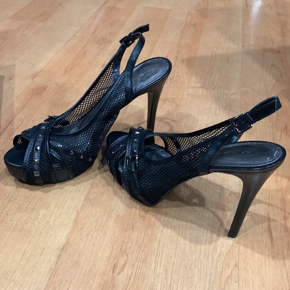 Black heels with mesh side - Picture 3 of 6